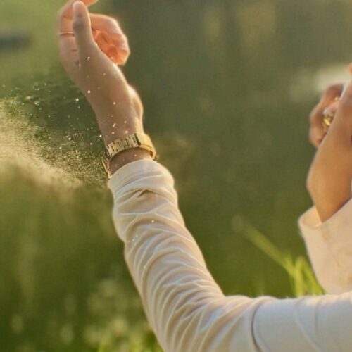 How to Wear a Fragrance Like a Ritual