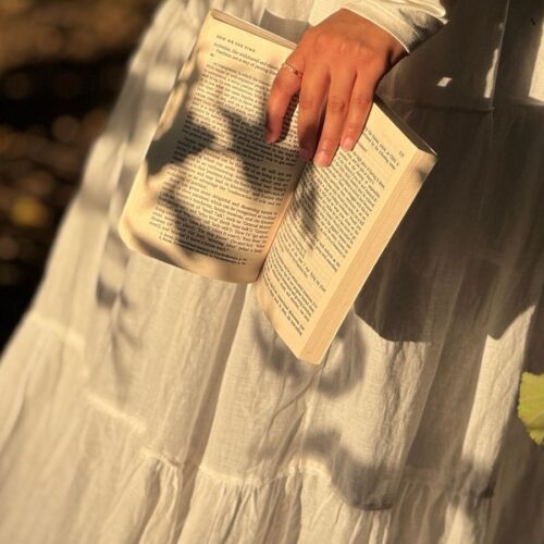 The Power of Minimalism in Fashion: Why Less is More